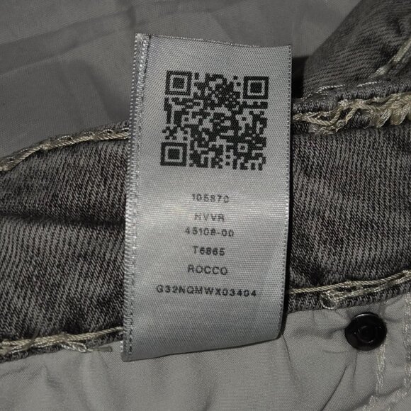 True Religion Rocco Relaxed Distressed Skinny Denim Jean Shorts - Size 31 - Picture 11 of 11